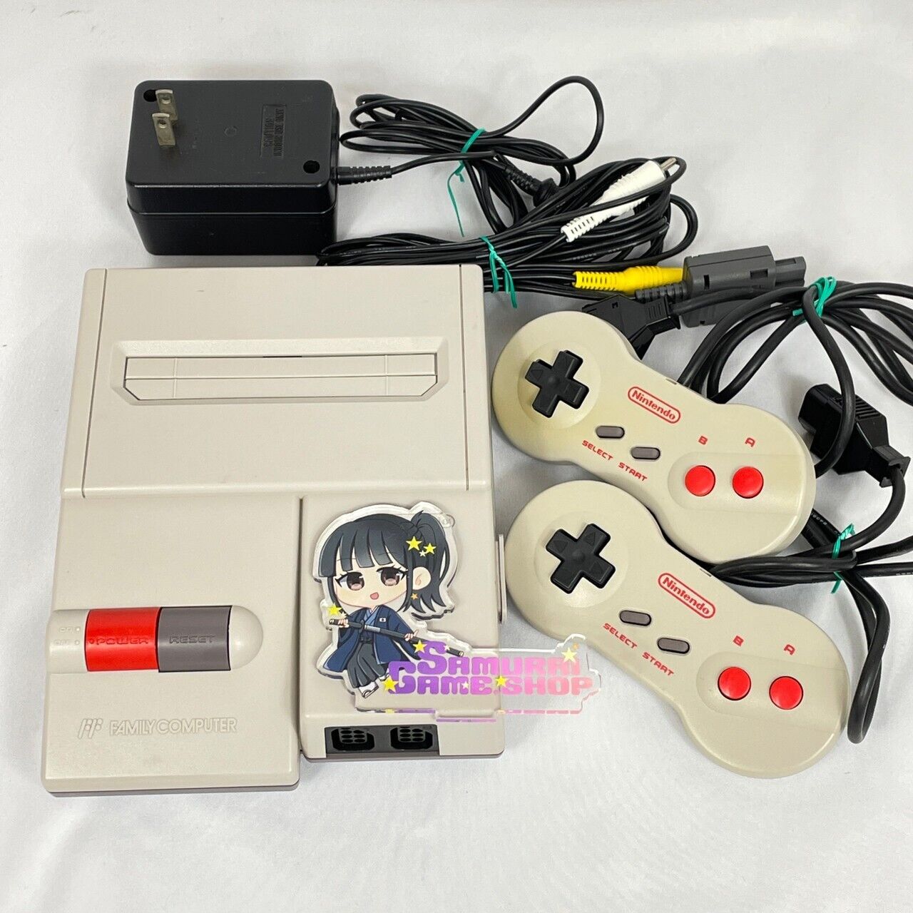 Nintendo New Famicom Console HVC-101 JP-NES Japanese Language Edition Vintage
