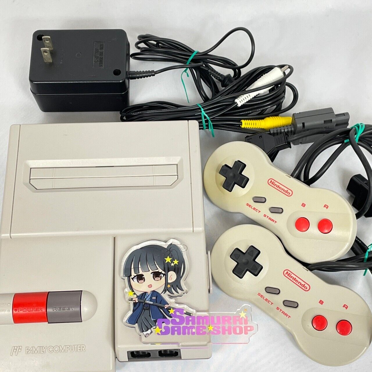 Nintendo New Famicom Console HVC-101 JP-NES Japanese Language Edition Vintage